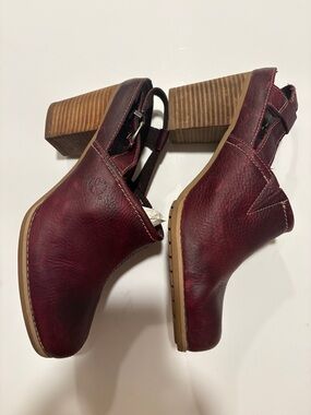 Timberland Women's Burgundy Leather Slingback Clog Heels